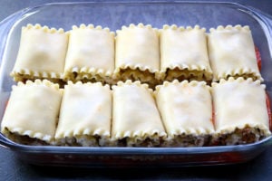 Lasagna Roll Ups: A twist on classic lasagna www.momsdinner.net