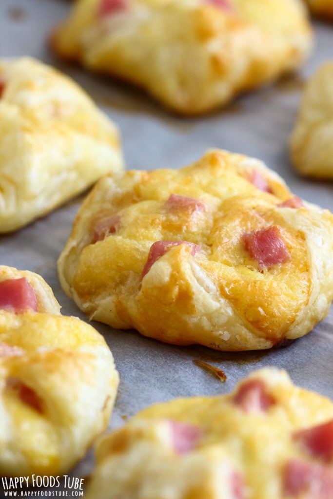 ham-and-cheese-jambon-pastries-picture