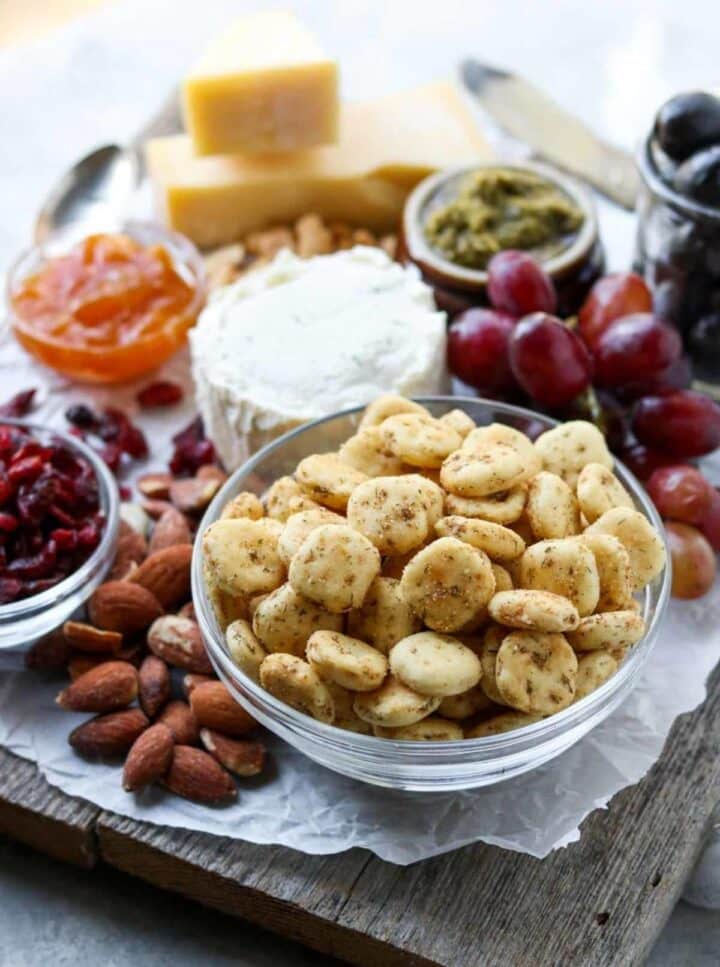 Homemade Seasoned Oyster Crackers Mom's Dinner