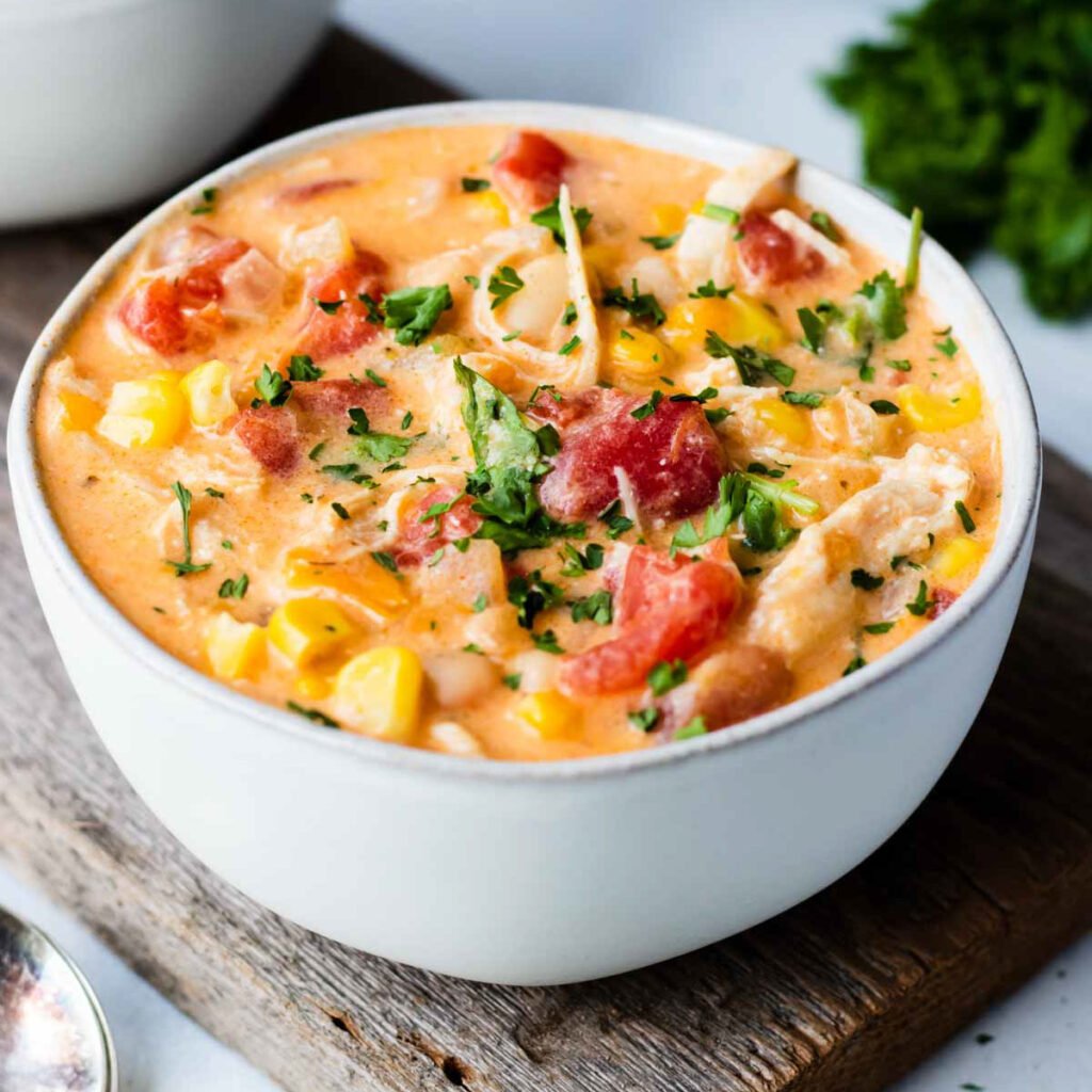 Thick and Hearty White Chicken Chili - Mom's Dinner