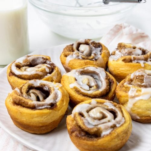 5 Ingredient Crescent Cinnamon Rolls - Mom's Dinner