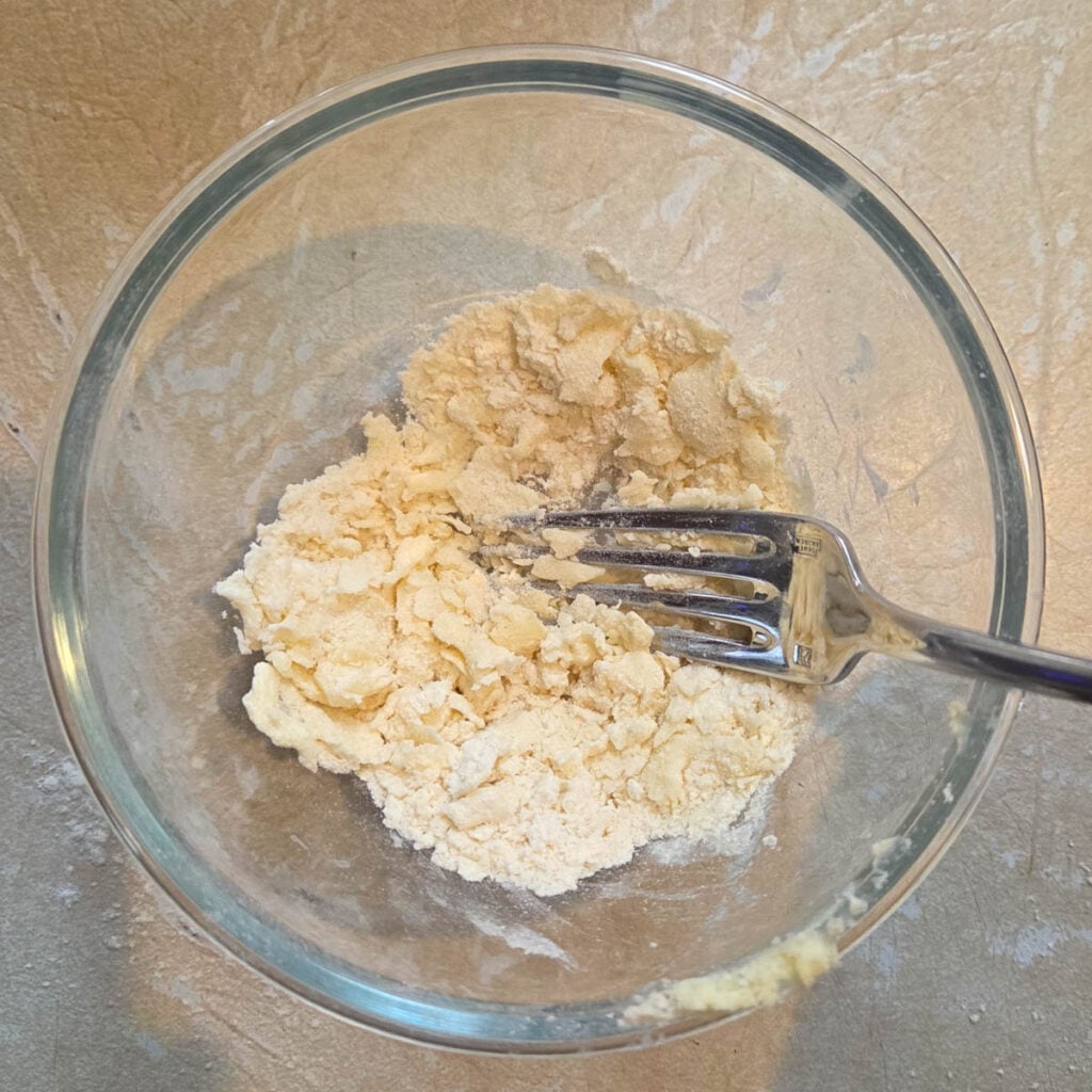 buerre manie - flour and butter in a bowl