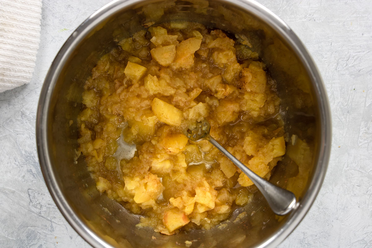 Instant Pot Chunky Applesauce 5 simple ingredients Mom's Dinner