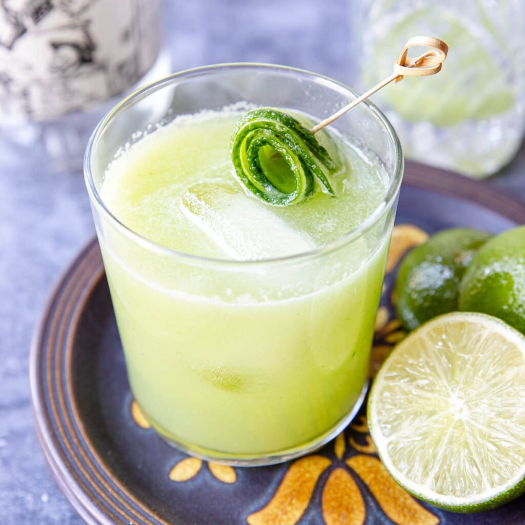 The BEST Skinny Margarita Mom's Dinner