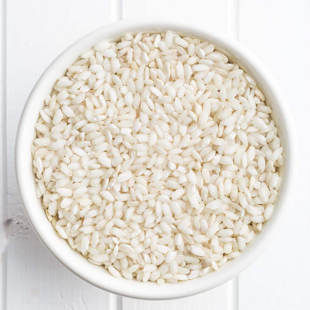 dry arborio rice in bowl