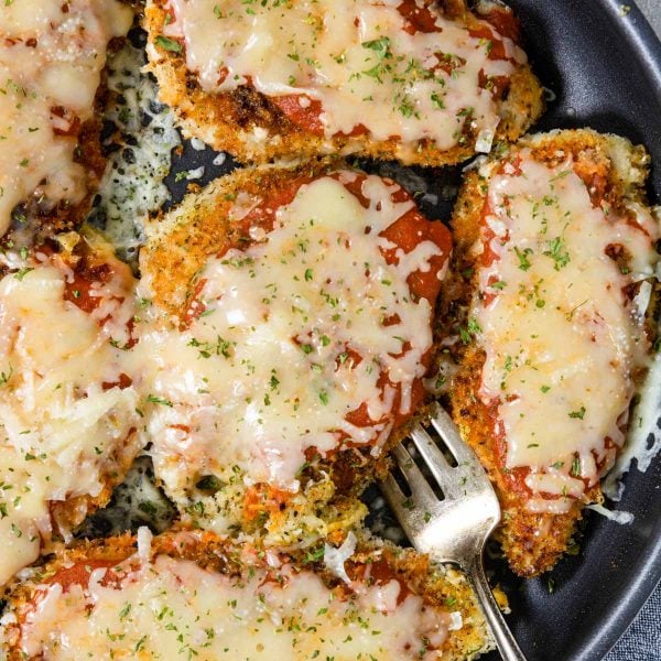 Crispy Chicken Parmesan | One Pan Recipe - Mom's Dinner