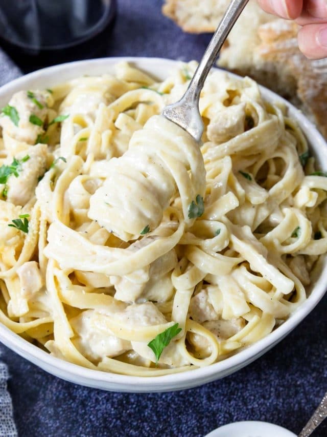 Instant Pot Chicken Fettuccine Alfredo