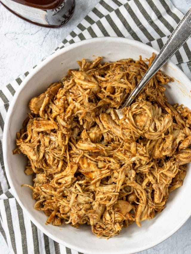 Instant Pot Shredded BBQ Chicken