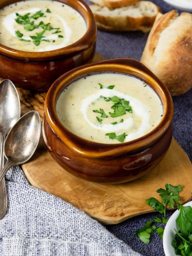 Thick and Creamy Potato Leek Soup