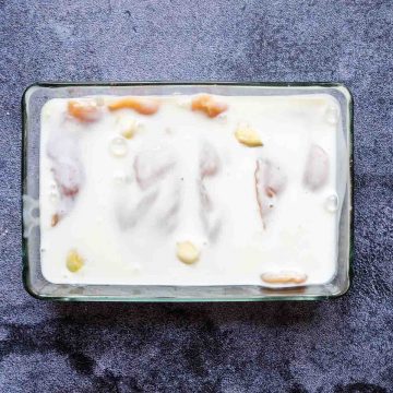 chicken breasts in buttermilk with garlic