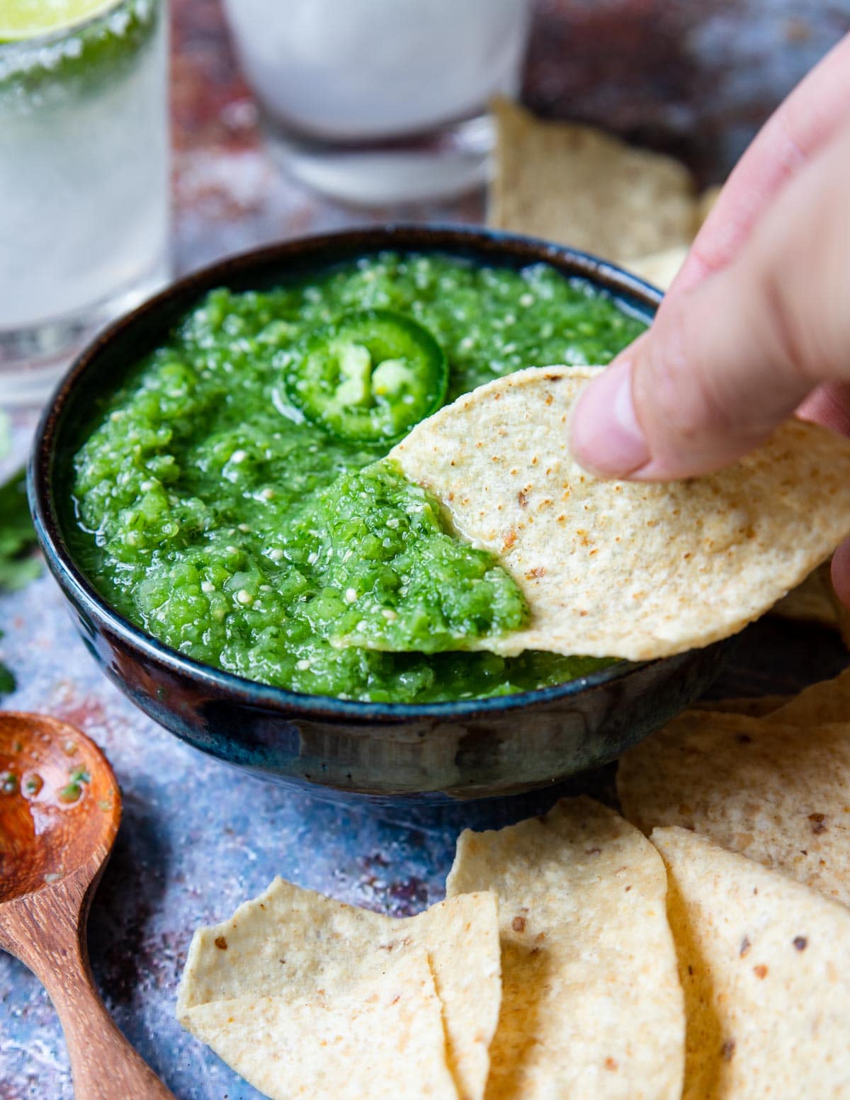 chips with salsa verde