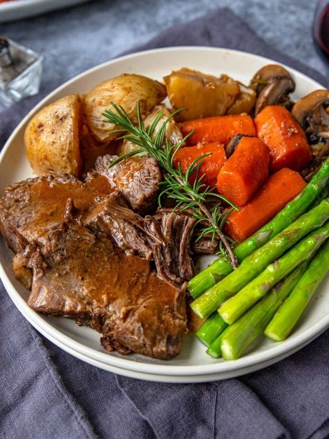Instant Pot Beef Pot Roast Recipe - Mom's Dinner