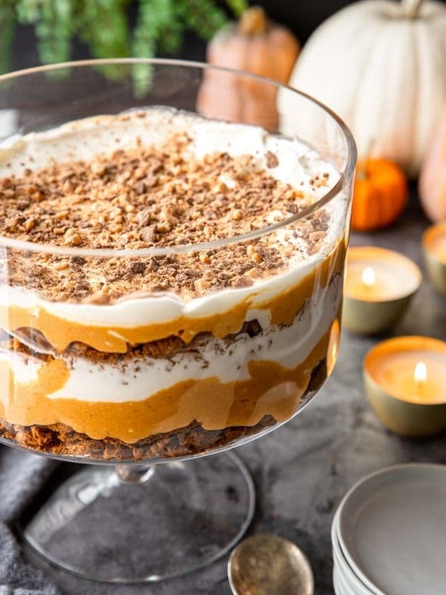 pumpkin trifle for Thanksgiving in a trifle bowl