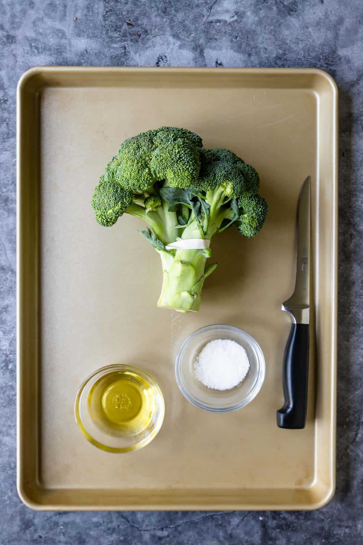 ingredients to make roasted broccoli
